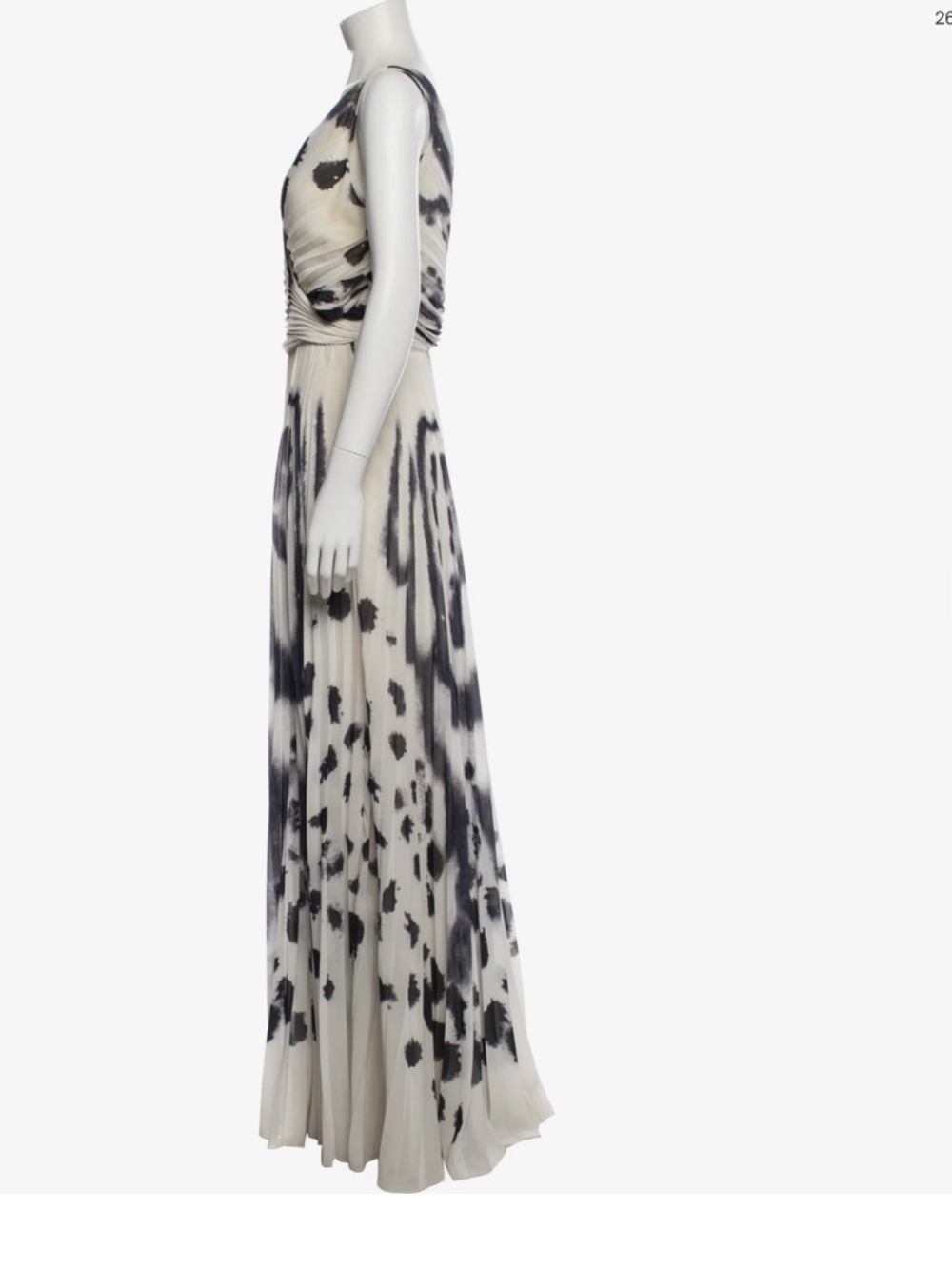 Fendi Pre-Fall 2012 Runway Gown (Show-Closing Dress) - Picture 4 of 7